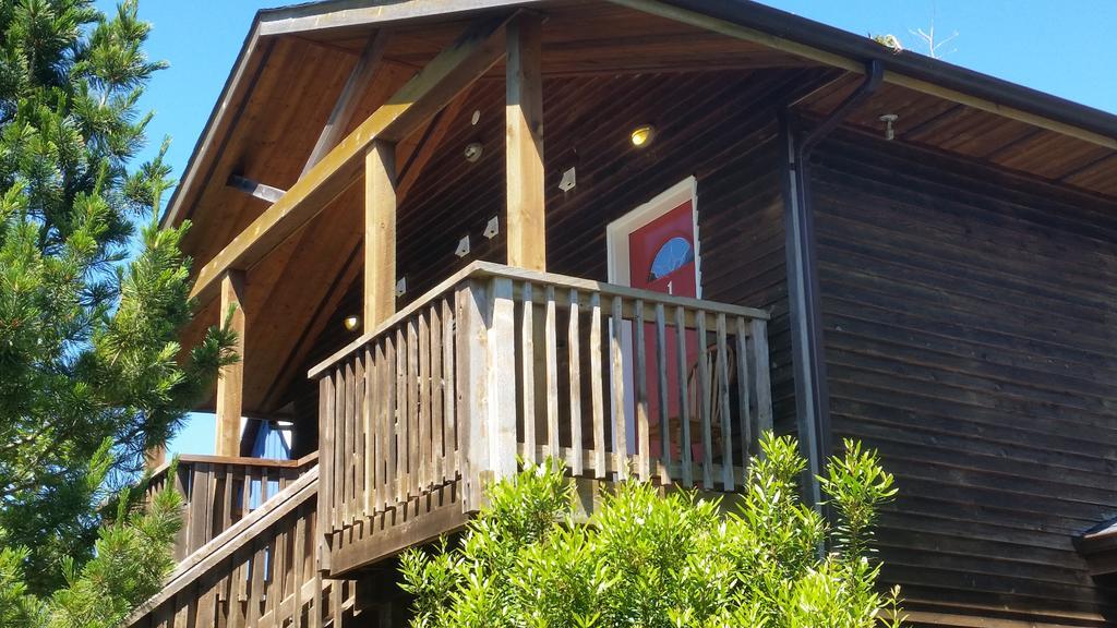 Reef Point Cottages Ucluelet Exterior photo