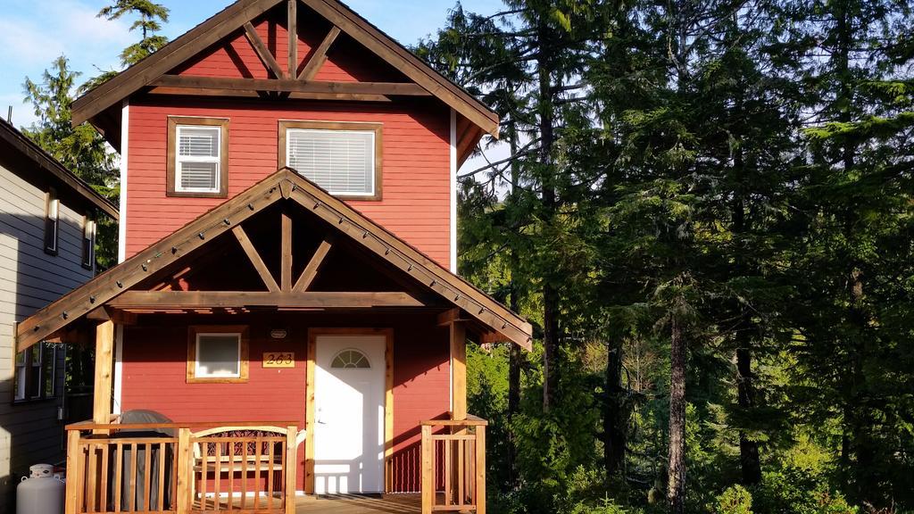 Reef Point Cottages Ucluelet Exterior photo